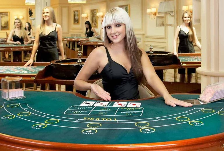 Đánh giá cổng game thẻ bài trực tuyến Sking88 - Sking88
